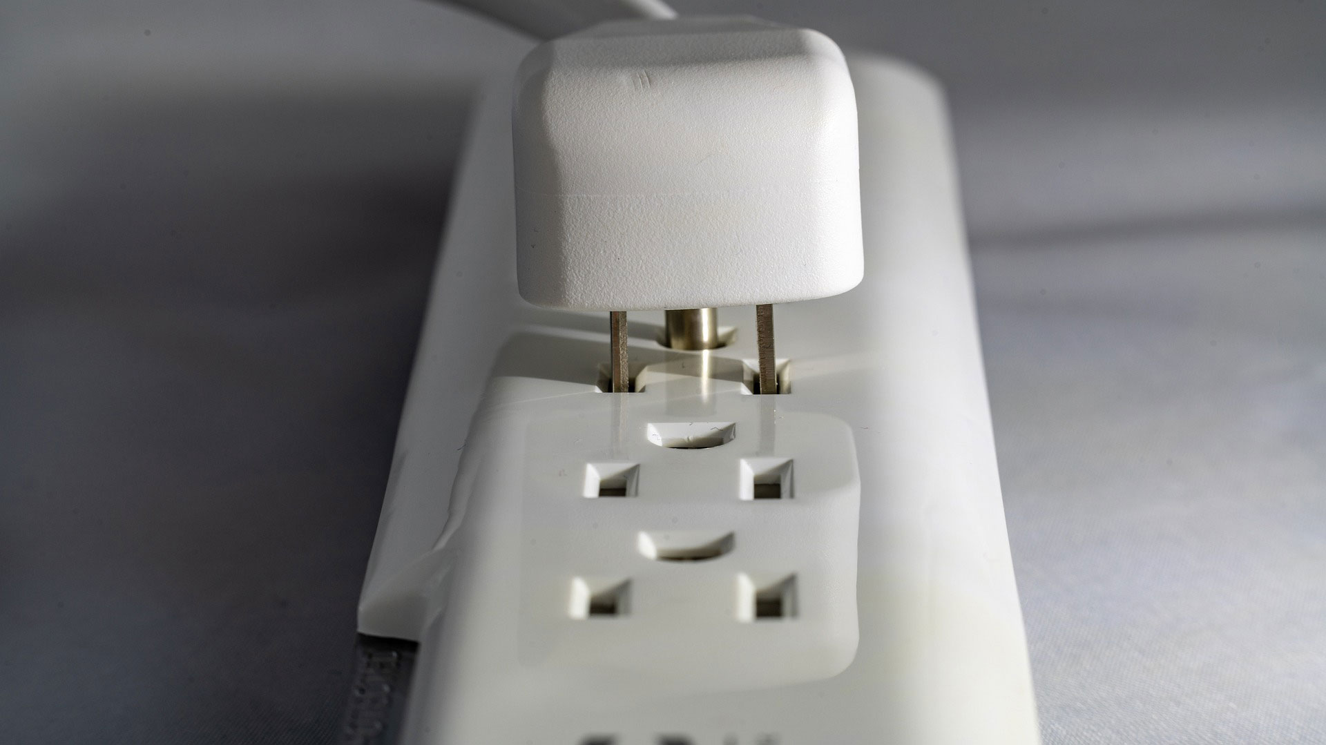 plug an aircon into an extension cord
